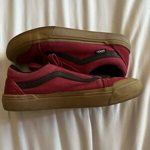 Size 6.5 men’s vans 8 in women’s